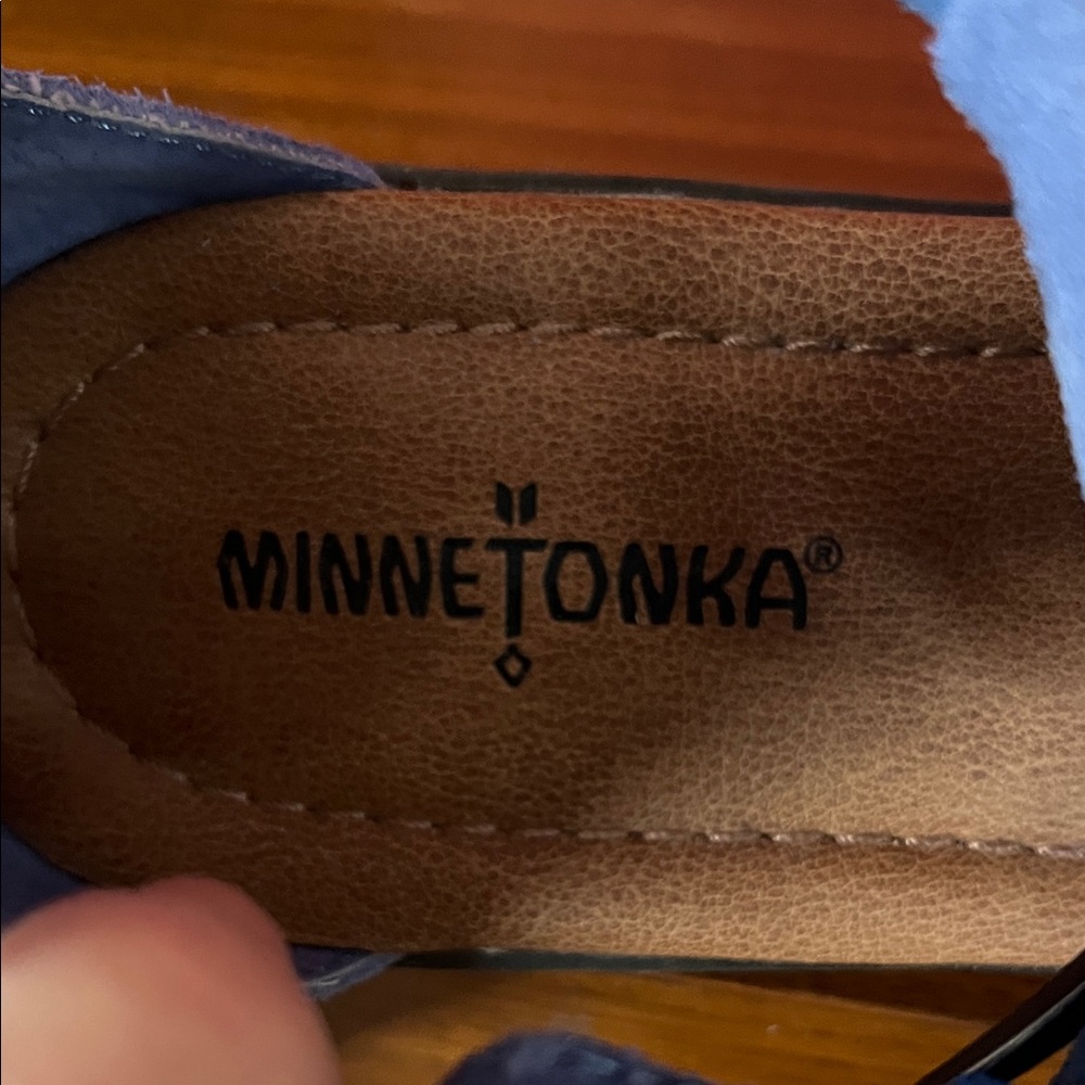 New Minnetonka Blue suede Fringe Sandals - Picture 2 of 15